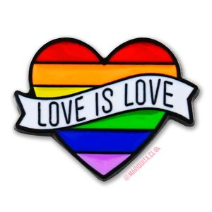 Pin Corazón Love is Love Negro