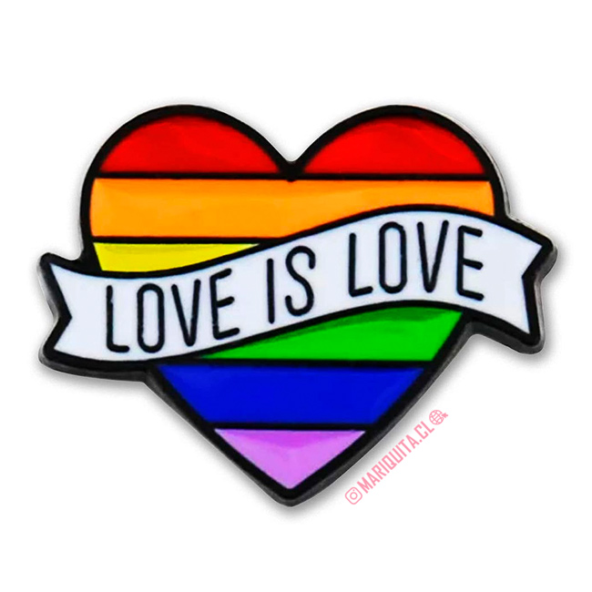 Pin Corazón Love is Love Negro